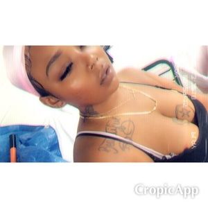 Meet your Posher, Sharae